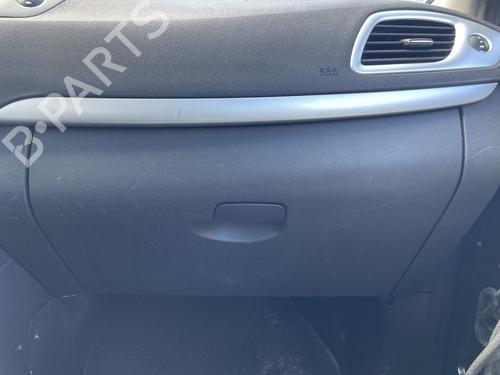 Handskerum Handskerum RENAULT SCÉNIC III (JZ0/1_) 1.2 TCe (116 hp) 33657557 33657557