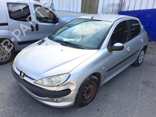 Used Left front steering knuckle PEUGEOT 206 Hatchback (2A/C) 1.4 HDi eco 70 (68 hp) 27287093