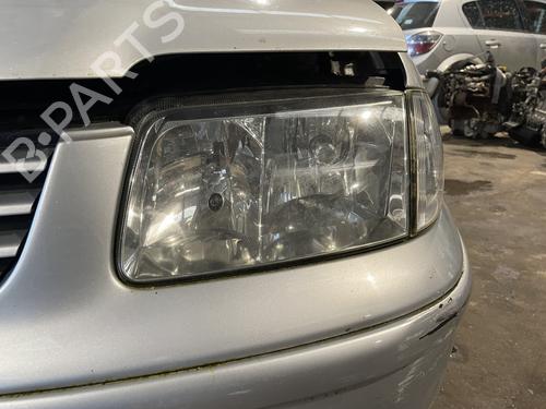 Left headlight VW POLO (6N2) 1.4 | BP32274481C28