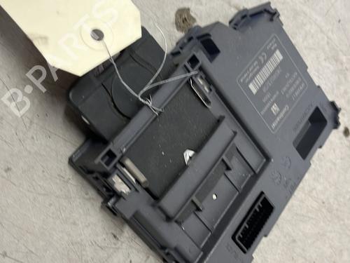 Used Card reader Card reader RENAULT CLIO IV (BH_) 0.9 TCe 90 (BHNF, BHMA, BHMH, BHJK, BHJR) (90 hp) 33475532 33475532