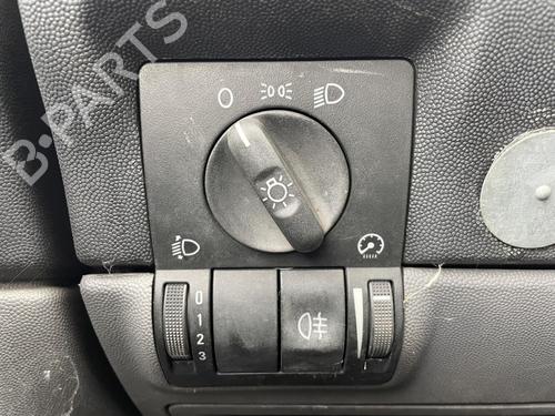 headlight-switch-opel-corsa-c-x01-2000-2001-2002-2003-2004-2005-2006-2007-2008-2009-36443283 main image