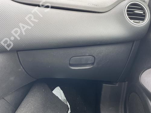 Used Glove box Glove box FIAT PUNTO EVO (199_) 1.3 D Multijet (199AXC1A, 199BXC1A, 199AXT1A, 199BXT1A) (75 hp) 33118281 33118281