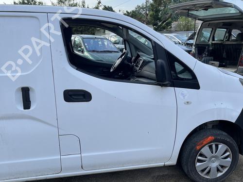 right-front-door-nissan-nv200-van-2010-36896976 main image