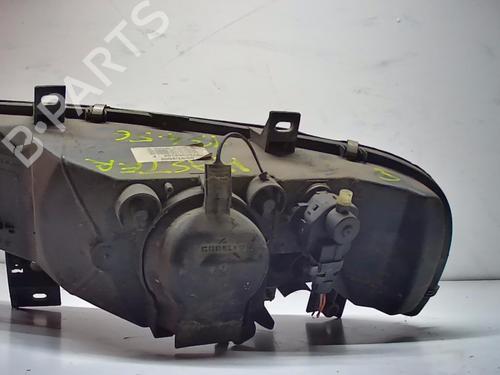 Used Right headlight Right headlight RENAULT MASTER II Van (FD) 2.8 dTI (FD0C, FD0F, FD2B, FD2F, FD3C, FD3F) (114 hp) 32115139 32115139