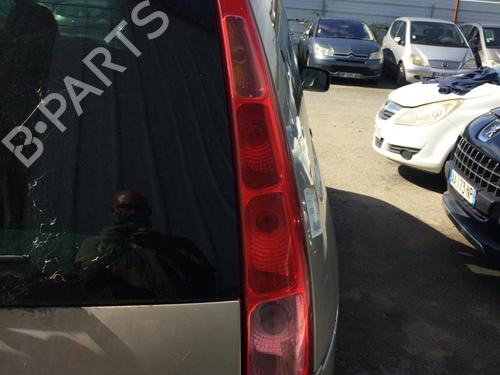 Højre baglygte CITROËN C8 (EA_, EB_) 2.0 HDi 165 (163 hp) 29008901