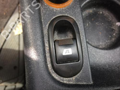 Used Left front window switch CITROËN C2 (JM_) 1.1 (60 hp) 28809005