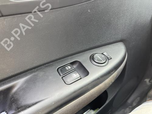 Used Left front window switch Left front window switch 36684332 36684332