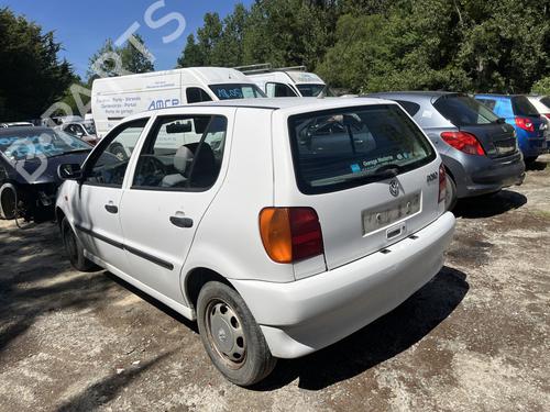 Espelho esquerdo Espelho esquerdo VW POLO III (6N1) 55 1.3 (55 hp) 35991955 35991955