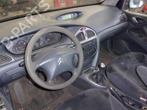 Fuse box CITROËN C5 I (DC_) 2.0 HDi (DCRHZB, DCRHZE) | BP26422772E1 