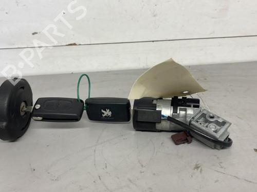 Ignition barrel PEUGEOT 5008 (0U_, 0E_) 1.6 HDi | BP26421601M48