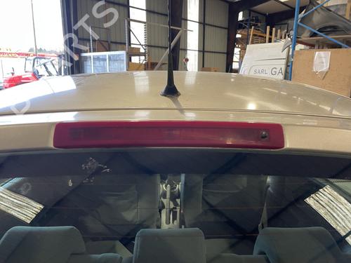 Troisième feu stop RENAULT CLIO III (BR0/1, CR0/1) 1.5 dCi (BR17, CR17) (86 hp) 32341723