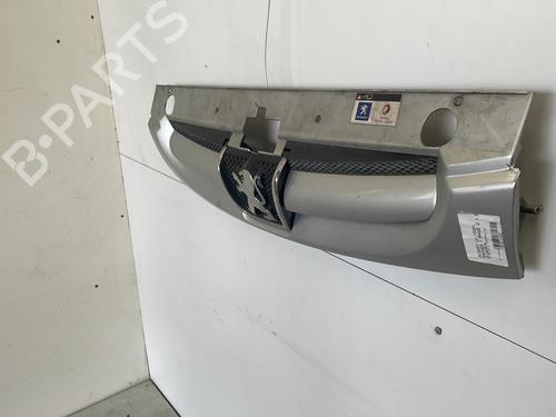 Used Grille PEUGEOT PARTNER MPV (5_, G_) 1.6 HDi 90 (90 hp) 26422416