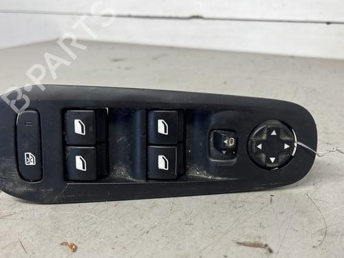 Used Left front window switch PEUGEOT 308 II (LB_, LP_, LW_, LH_, L3_) 1.6 THP 125 (125 hp) 29425834