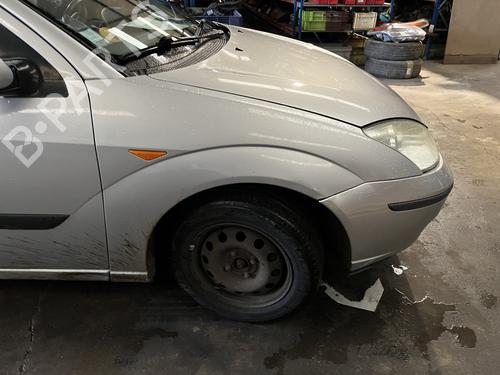 Aleta delantera derecha FORD FOCUS I (DAW, DBW) 1.6 16V (100 hp) 30819608