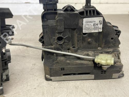 front-right-lock-opel-meriva-b-mpv-s10-2010-2011-2012-2013-2014-2015-2016-2017-26420828 main image