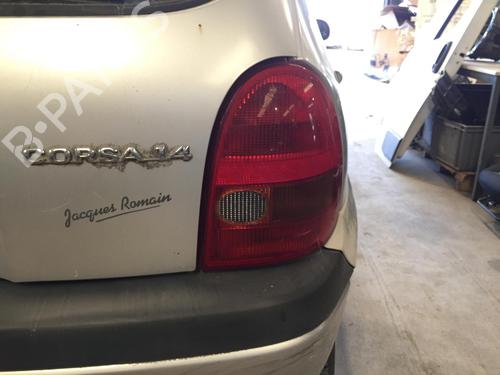 Used Lamp holder OPEL CORSA B (S93) 1.4 i (F08, F68, M68) (60 hp) 29320204