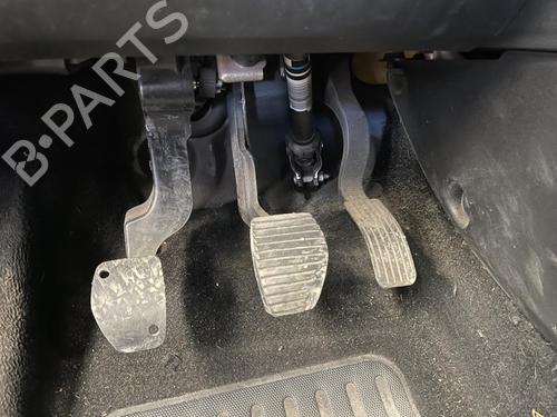 Used Pedal Pedal CITROËN C4 CACTUS 1.2 VTi 82 (82 hp) 27481417 27481417