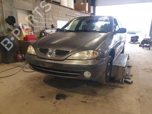 Used Right headlight Right headlight RENAULT MEGANE I (BA0/1_) 1.4 16V (BA0D, BA1H, BA0W, BA10) (95 hp) 33047496 33047496