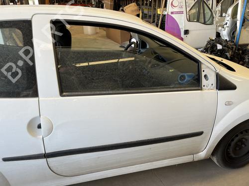 Elevalunas delantero derecho Elevalunas delantero derecho RENAULT TWINGO II (CN0_) 1.2 16V (CN04, CN0B) (75 hp) 36783992 36783992