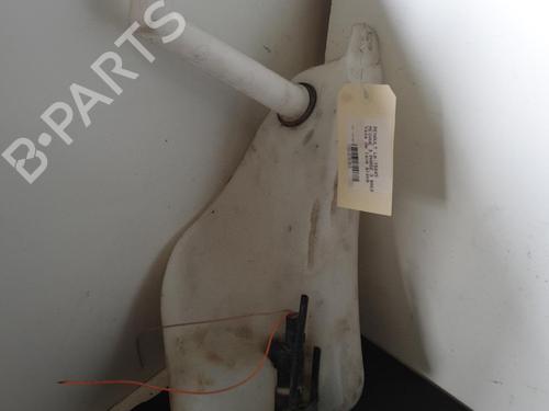 Used Windscreen washer tank RENAULT MEGANE III Grandtour (KZ0/1) 1.5 dCi (KZ09, KZ0D, KZ1G, KZ29, KZ14, KZ1W, KZ10, KZ1F,... (110 hp) 26427935