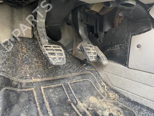 Used Pedal Pedal VW VENTO (1H2) 1.9 TD (75 hp) 33475105 33475105
