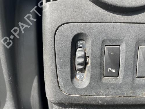 Used Headlight switch Headlight switch 38238208 38238208