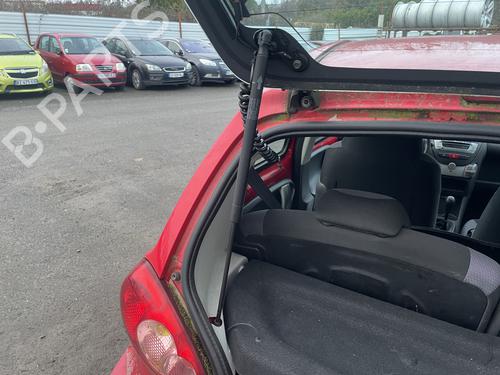 Used Tailgate lift support TOYOTA AYGO (_B1_) 1.0 (KGB10_, KGB10R) (68 hp) 31376901