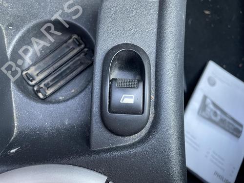 Used Right front window switch Right front window switch 38257491 38257491