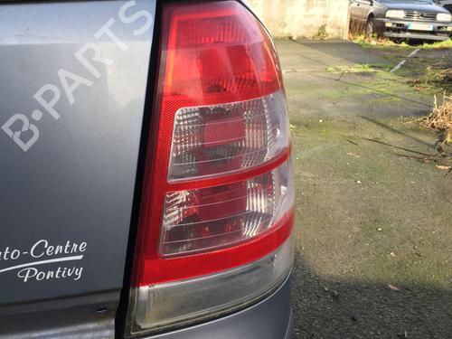 Used Lamp holder Lamp holder OPEL ZAFIRA / ZAFIRA FAMILY B (A05) 1.9 CDTI (M75) (150 hp) 31804773 31804773