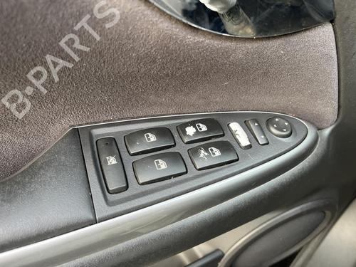 Interruttore FIAT CROMA (194_) 1.9 D Multijet (194AXB1B) (120 hp) 31904440