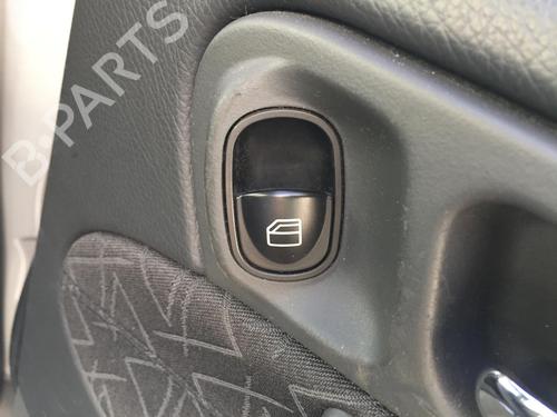 Høyre bak elrute bryter MERCEDES-BENZ C-CLASS (W203) C 220 CDI (203.006) | BP30316729I28