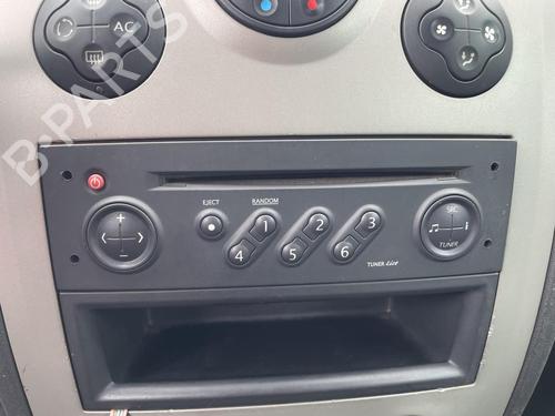 Used Radio Radio 36572110 36572110