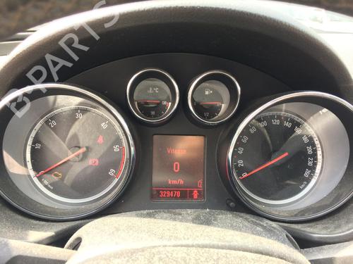 Used Instrument cluster OPEL INSIGNIA A (G09) 2.0 CDTI (68) (131 hp) 26440004