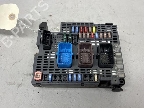 Used Fuse box PEUGEOT 308 II (LB_, LP_, LW_, LH_, L3_) 1.6 THP 125 (125 hp) 29425865
