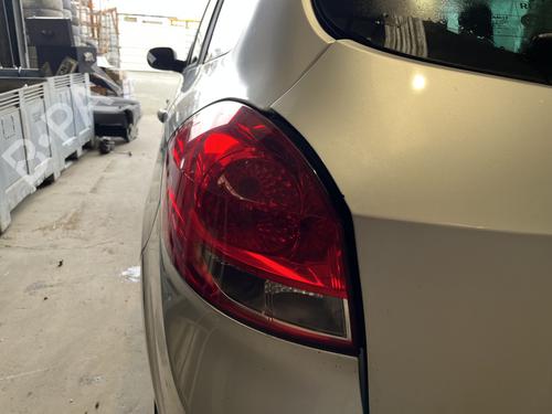 Used Left taillight Left taillight RENAULT CLIO III (BR0/1, CR0/1) [2005-2014] 33877172 33877172