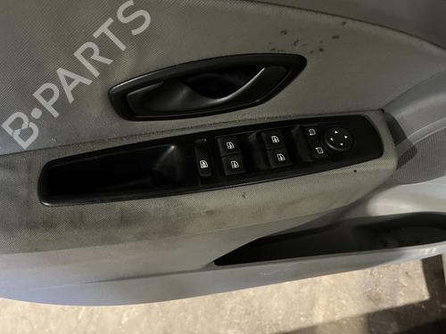 Used Left front window switch RENAULT MEGANE III Hatchback (BZ0/1_, B3_) 1.5 dCi (BZ09, BZ0D, BZ1W, BZ29, BZ14) (110 hp) 31354768