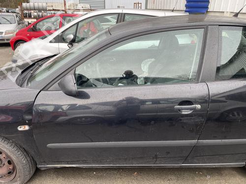 Used Left front window switch SEAT IBIZA III (6L1) 1.4 16V (75 hp) 30888402