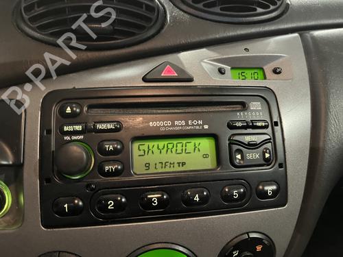 Used Radio FORD FOCUS I (DAW, DBW) 1.6 16V (100 hp) 30819635