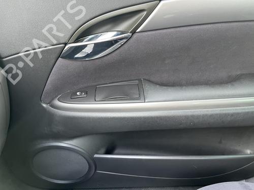 right-front-window-switch-fiat-croma-194_-2005-2006-2007-2008-2009-2010-2011-31904439 main image