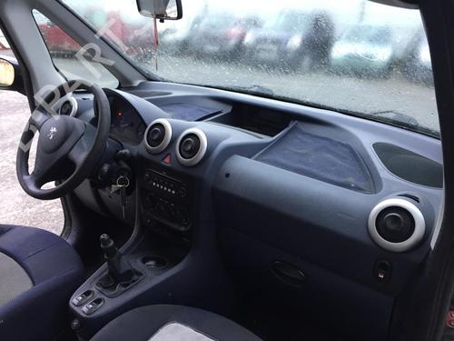 Engine control unit (ECU) PEUGEOT 1007 (KM_) 1.4 HDi | BP30181185M57