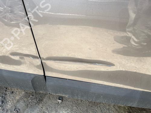 Used Right front door Right front door 36941622 36941622