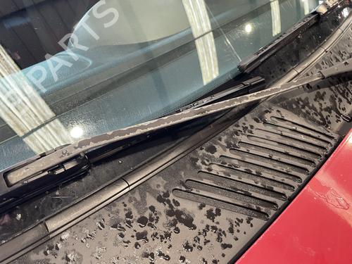 front-windshield-wiper-arm-renault-clio-ii-hatchback-van-sb012_-1998-31904398 main image