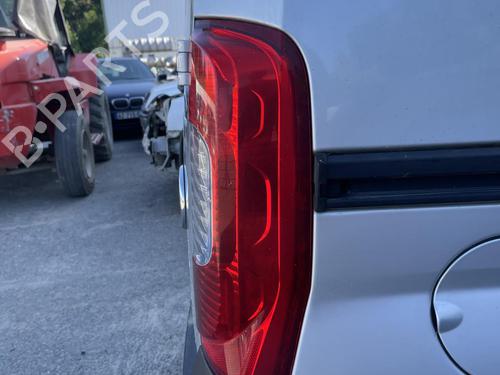 Højre baglygte FIAT QUBO (225_) 1.3 D Multijet (225CXB1A, 225AXB1A, 225CXB11, 225AXB11,... (75 hp) 27275009