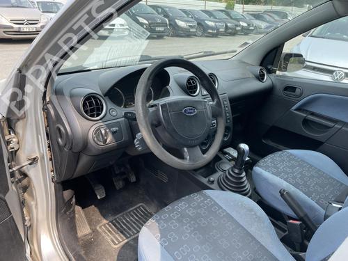 Used Dashboard FORD FIESTA V (JH_, JD_) 1.3 (69 hp) 26458551
