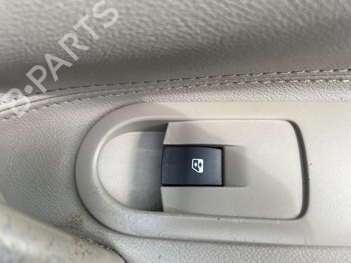 right-front-window-switch-renault-scenic-ii-jm01_-2003-2004-2005-2006-2007-2008-2009-2010-36304285 main image