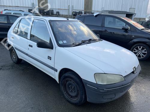 Used Water radiator Water radiator PEUGEOT 106 II (1A_, 1C_) 1.5 D (57 hp) 31993363 31993363