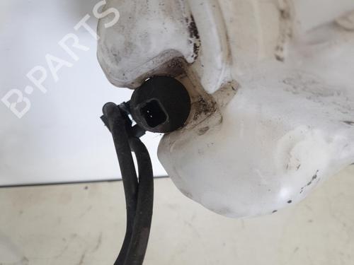 Used Windscreen washer tank Windscreen washer tank PEUGEOT 208 I (CA_, CC_) 1.6 HDi (92 hp) 26422367 26422367