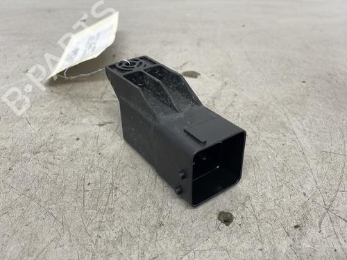 electronic-module-peugeot-2008-i-cu_-2013-33171868 main image