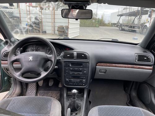 Used Fuse box Fuse box PEUGEOT 406 Break (8E/F) 1.8 16V (110 hp) 33738371 33738371