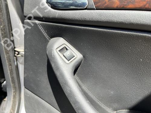 Used Right rear window switch Right rear window switch BMW 3 (E46) [1997-2005] 36572446 36572446